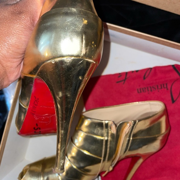 Hold size 37 louboutin - Picture 10 of 10